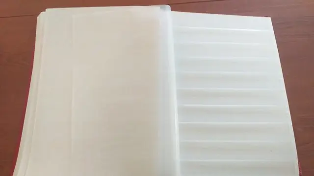 Voorraadboeken - Second hand: a set of 4 binders with 64 empty pages with white background