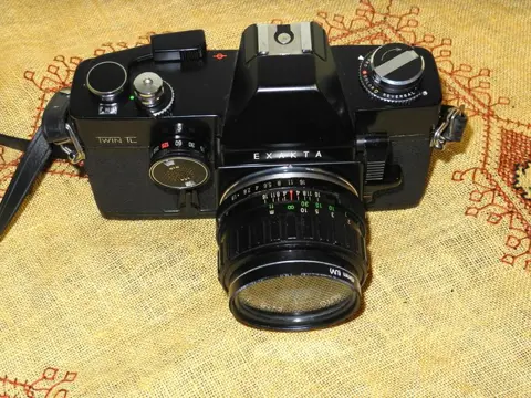 Exakta Twin TL + Exaktar 1,8/50mm + Acc.