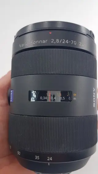 Sony, Zeiss Vario Sonnar 24-70mm f2..8 red T SSM