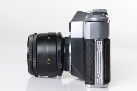 Zenit E Olympia Edition & black Helios-44-2