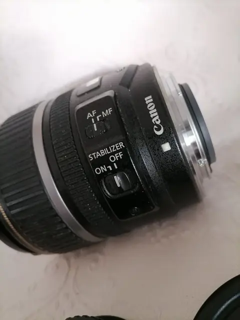 Canon EF-S 17-85mm 4-5.6 IS USM