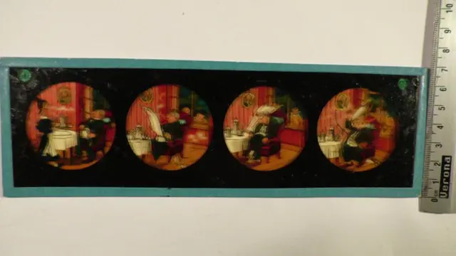 19 middelgrote glaasjes voor de toverlantaarn + 5 strips