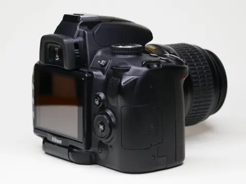 Nikon D5000 + AF-S 18-55/3.5-5.6G II ED #TOP DSLR #MULTI ANGLE DISPLAY #JUST 3515 CLICKS!