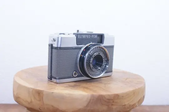 Olympus PenEE-2//Pen EE-3