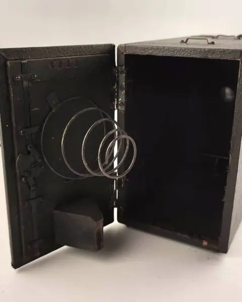 Beau Grand Box(french detecive camera)