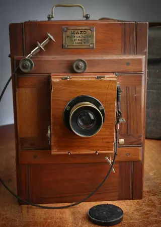 Chambre 13x18 MAZO Paris avec lens H.RousselAnastigmat 6 verres avec obturateur et sacoche