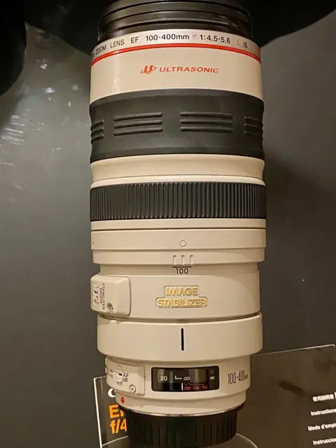 Canon EF 100-400mm f 4,5-5,6 L IS USM with bag