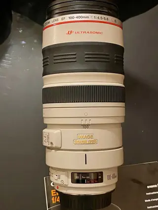 Canon EF 100-400mm f 4,5-5,6 L IS USM with bag