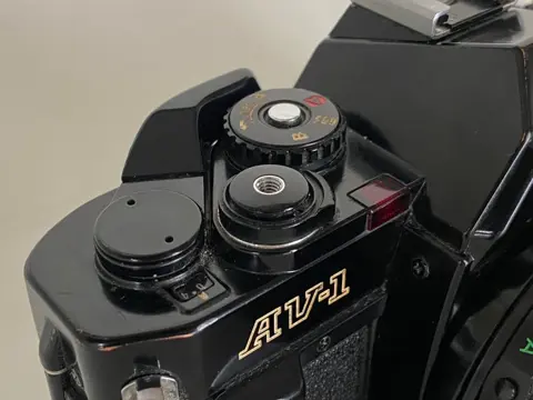 Canon AV-1 + 35-70 mm 1 : 4