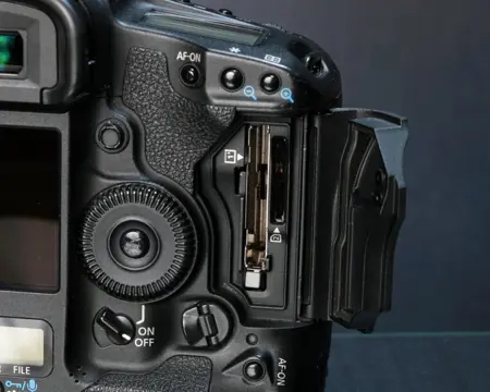 Canon EOS 1D mark IV body.