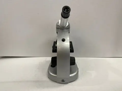 Traveler SU 1070 met USB-oculair en computer koppeling