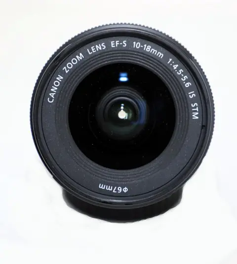 Canon EF-S 10-18mm 1:4.5-5.6 IS STM
