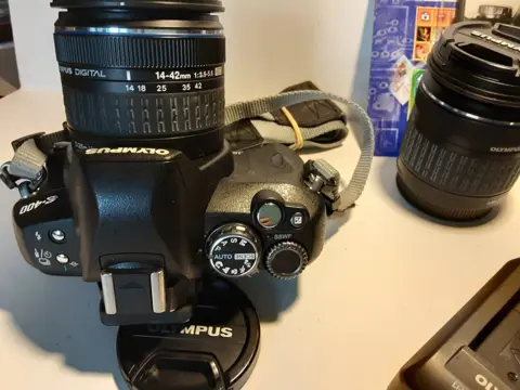 Olympus E 400 + 1§4-42 + 40-150