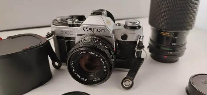 Canon AE-1 + FD 50/1.8 + FD 70-210/4.0 + Vivitar Teleconverter