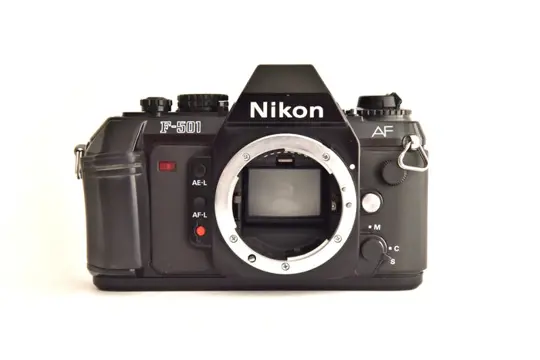 Nikon AF F501 body + Nikon CF-35 camera bag + 4 Varta batteries, new