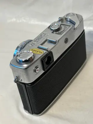 Yashica Minister D + half 17 rapid camera’s