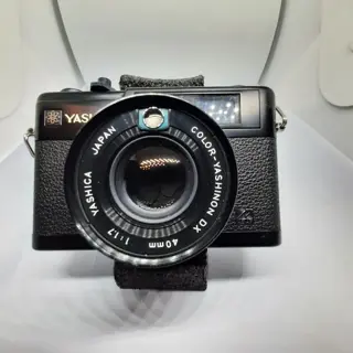 Yashica YASHICA ELECTRO 35 GX zwart (1975) met Color-Yashinon DX 1,7/40mm