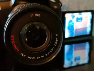 Panasonic DMC-G3 + 14 - 42mm lens +16 Gb SD card - Vlog camera