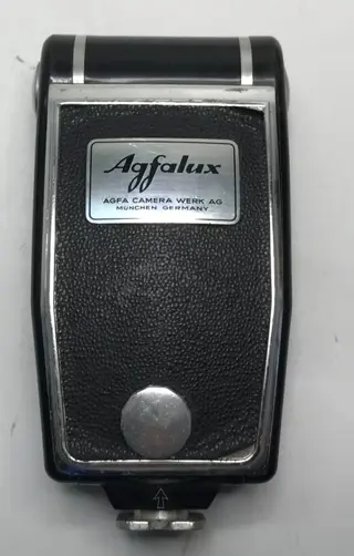 AGFA lot: Clack + Flash, Click I, Click II, Agfa Agnar 6.3/55, Silette + Isi flash, Isoly, Isola + Iso Flash, Agfa Iso-Rapid,Silette-L, Agfalux flash, 2 x viewfinder in box, etc.