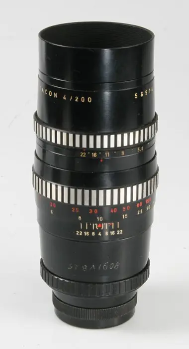 Pentacon 2.8/135 mm + Pentacon 4/200 mm