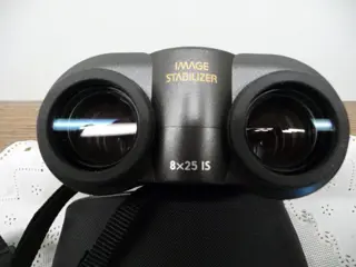 Canon IMAGE STABILIZER8 X 25 IS