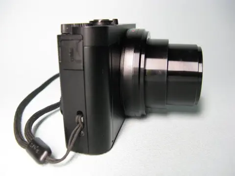 Sony DSC WX500 WiFi Digital Camera Tilting LCD Black Color