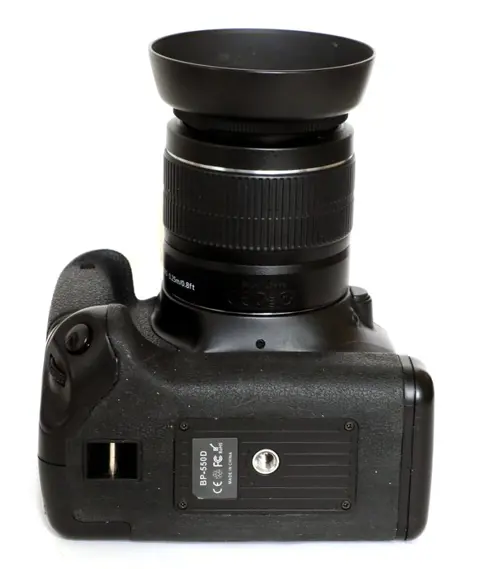 Canon EOS 550d met Canon EF-s 18-55mm IS SET