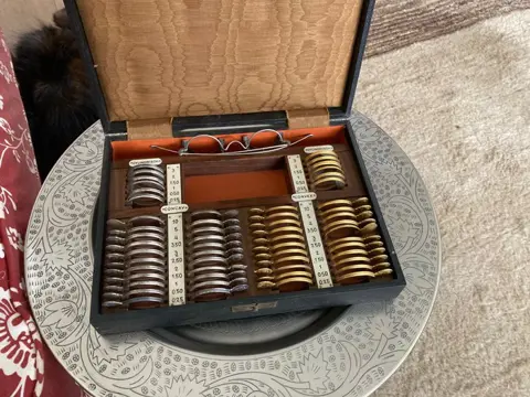 set om brillenglazen aan te meten handmatig