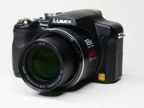 Panasonic Lumix DMC-FZ28 compact camera met Leica Vario-Elmarit 18x zoomlens