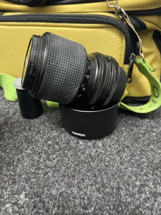 Canon AT-1 + FD 2,8/35mm + Tamron 4-5,6/70-210mm + Acc.