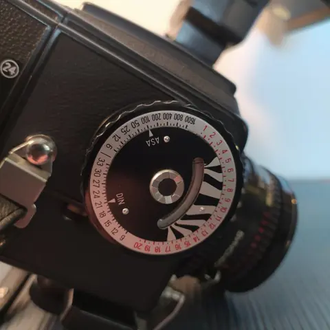 Hasselblad 500 cm + Carl Zeiss planar *T 80 mm f/2,8 + Acc.