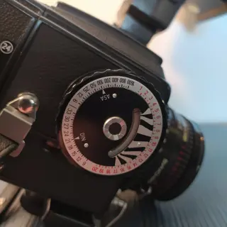 Hasselblad 500 cm + Carl Zeiss planar *T 80 mm f/2,8 + Acc.