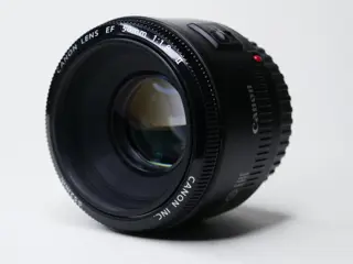 Canon EF 50mm f/1.8 II portret objectief