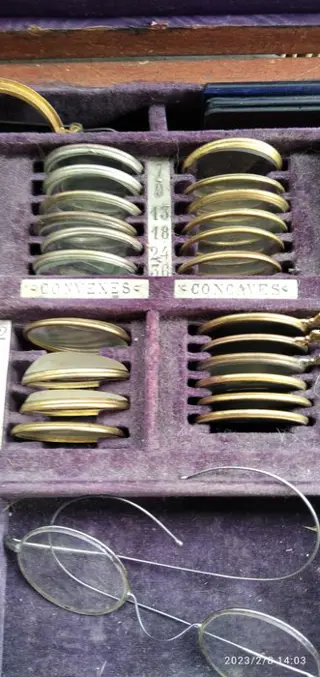 A.Cretes Opticien, Paris - Kabinet - Hout, Kristal, Zilver