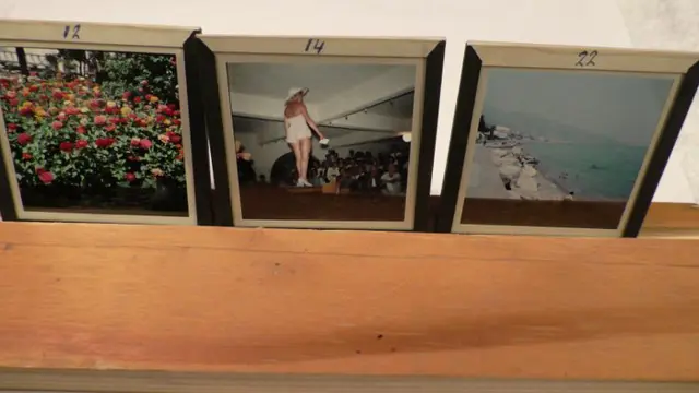 75 glasdia's in kleur ( 7 x 7 cm) Italiaanse Riviera e.a.+/- 1960.