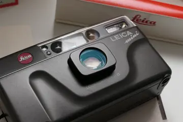 Leica Mini 18011 Compact Camera