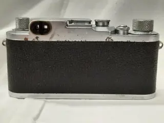Leica IIIc + Leitz Elmar 5cm 3.5 lens