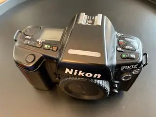 Nikon F90X