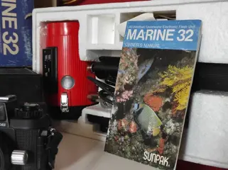 Nikon Nikonos IV A + flash