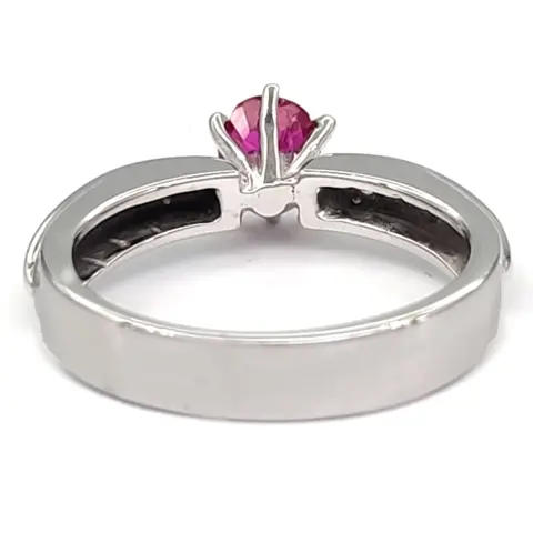 18 karaat Witgoud - Ring - 0.60 ct Robijn - Diamanten van 0,04 ct