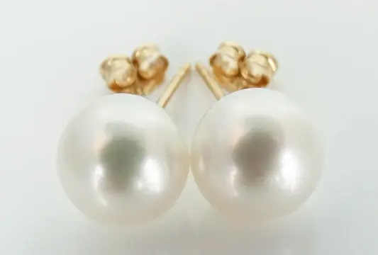 No Reserve Price - Akoya Pearls, Round 8,5 -9 mm - 18 karaat Geel goud - Oorbellen