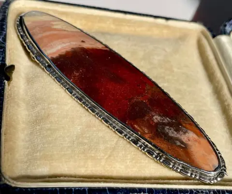 NO RESERVE Victorian Large Scottish Agate brooch, collectable Celtic - 925 Zilver - Broche