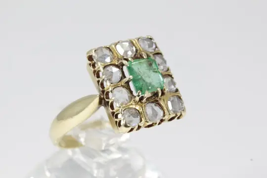 18 karaat Geel goud - Ring - 0.50 ct Smaragd - Diamanten