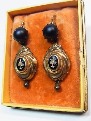 victorianische Goldohrringe mit schwarzem Emaille - 14 karaat Geel goud - Oorbellen - zwarte jet cabochons, zwart email