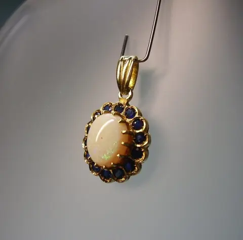 14 karaat Goud - Hanger - 2.00 ct Opaal - Saffieren