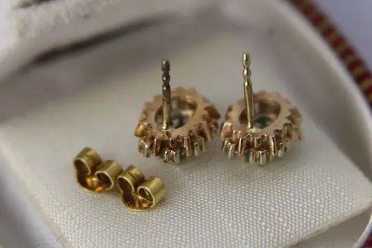 14 karaat Geel goud - Oorbellen - 0.74 ct Smaragd - Briljant geslepen diamanten 0.08ct.
