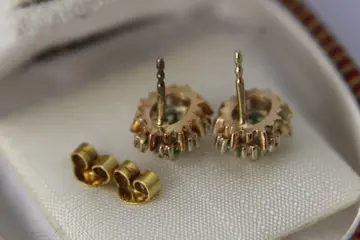 14 karaat Geel goud - Oorbellen - 0.74 ct Smaragd - Briljant geslepen diamanten 0.08ct.