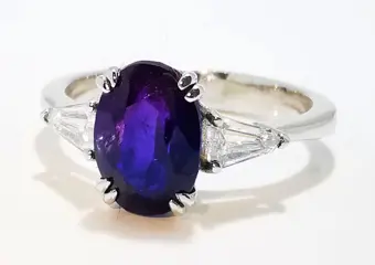 Sin Reserva Raro Kashmir2.47 ct GIAsin tratamiento 3.85gr - 18 karaat Witgoud - Ring - 2.13 ct Saffier - Diamanten