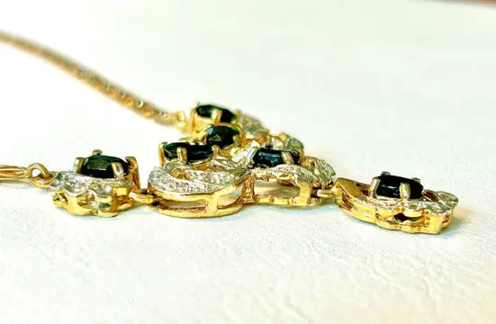18 karaat Goud - Collier met hanger Saffier - Diamanten