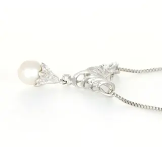 Vintage - No Reserve Price - 18 karaat Akoya parel, Witgoud - Collier met hanger - 0.15 ct Diamant